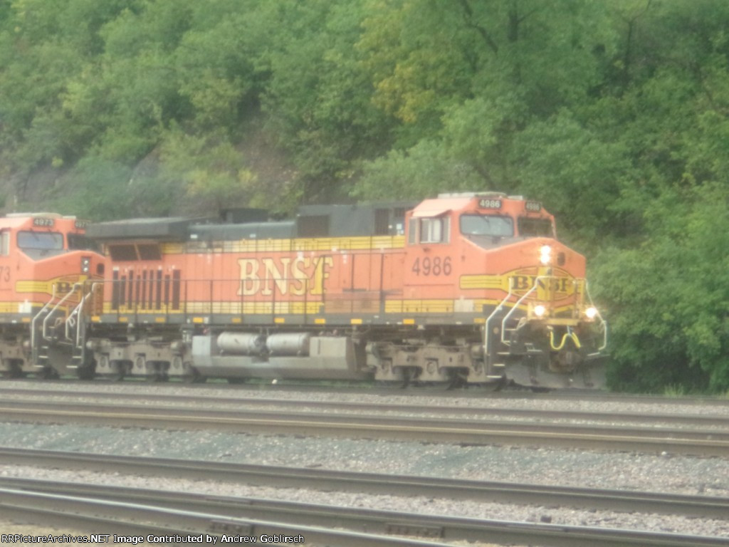 BNSF 4986